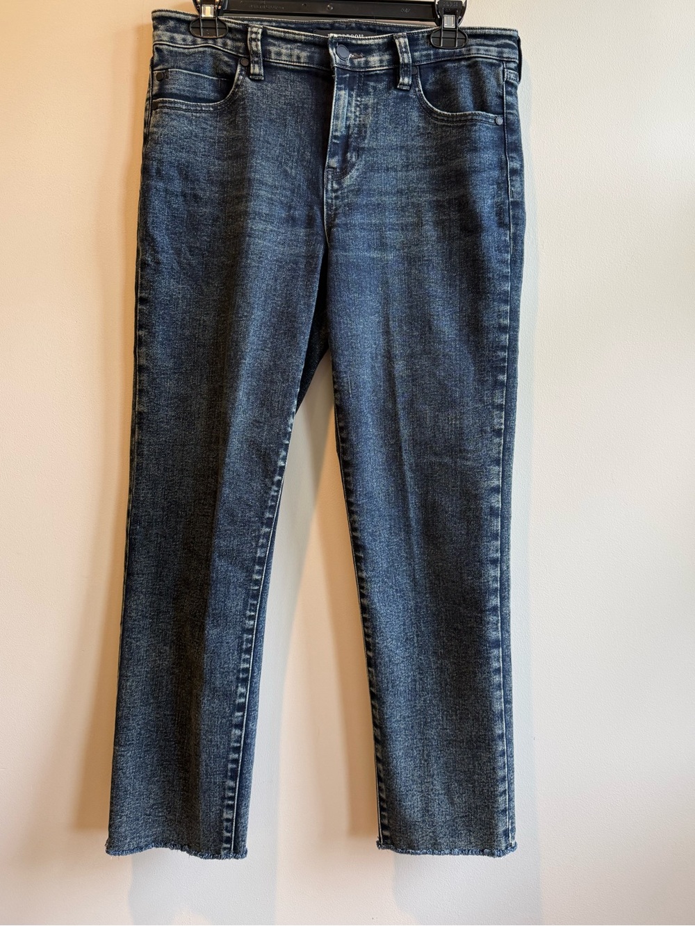 Liverpool Straight Leg Jeans Medium Wash Raw Hem, size 8/29